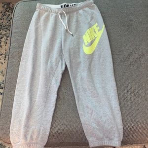 Nike Sweatpants